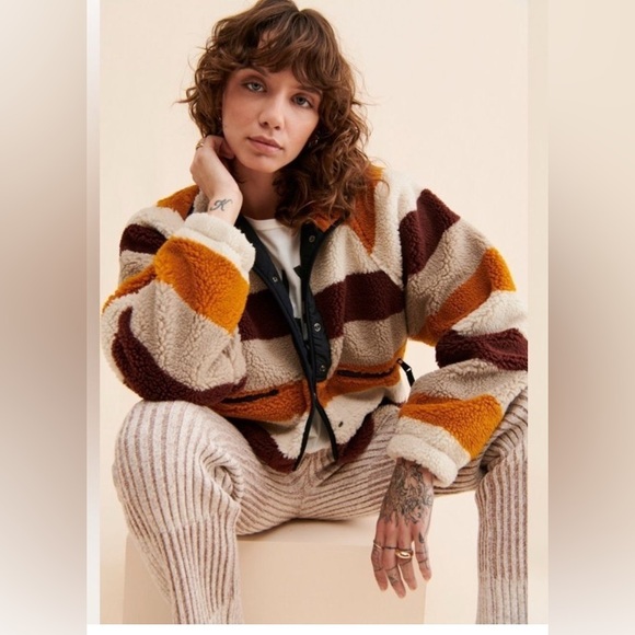 NWOT FP Movement Hit the Slopes Sherpa style jacket classy outdoor Small casual - Picture 3 of 11